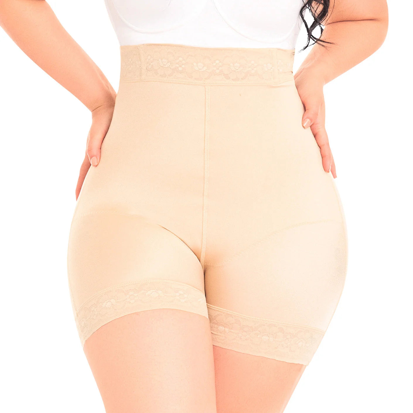 MYD 0216 Short de compresión de talle extra alto.